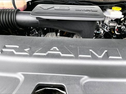 Used 2025 RAM 1500 Tradesman AWD/4WD image 32