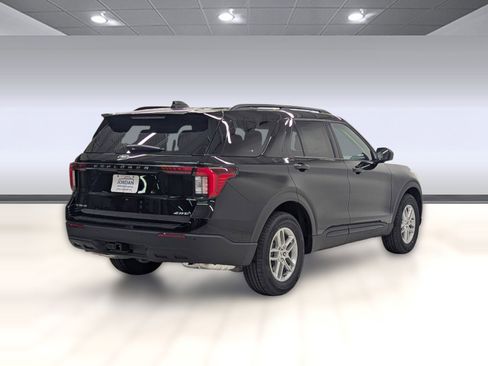 New 2026 Ford Explorer Active image 7