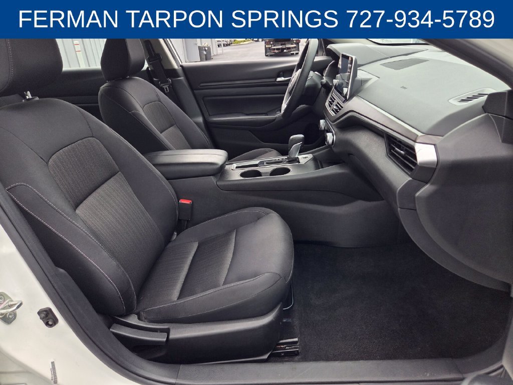 Used 2025 Nissan Altima 2.5 SV FWD image 18