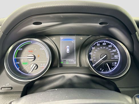 Used 2020 Toyota Camry SE image 11