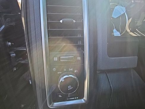 Used 2018 RAM 1500 Big Horn image 16