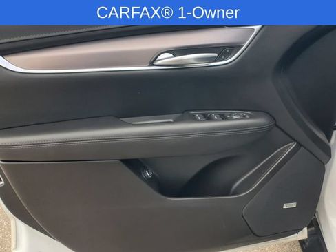 Certified 2024 Cadillac XT5 Luxury w/ LPO, Floor Liner Package AWD/4WD image 8