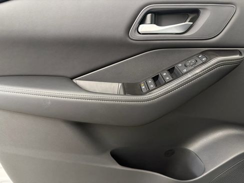 New 2026 Nissan Rogue SV FWD image 22