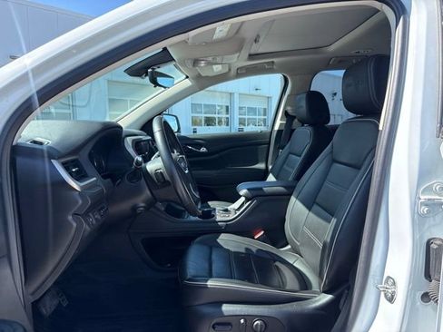 Used 2021 GMC Acadia Denali w/ Denali Technology Package AWD/4WD image 4