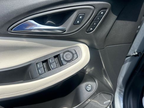 Used 2025 Buick Encore GX Avenir w/ Avenir Convenience Package FWD image 14