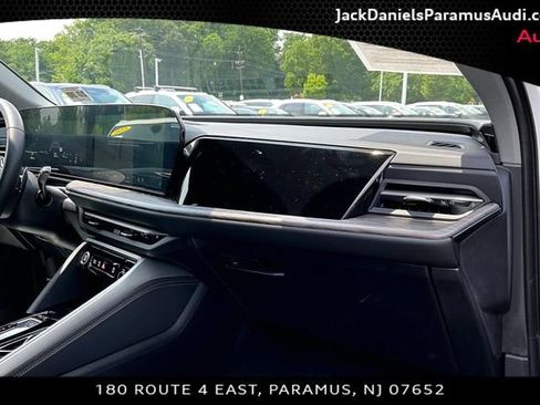 Used 2025 Audi Q5 Premium w/ Convenience Package AWD/4WD image 14