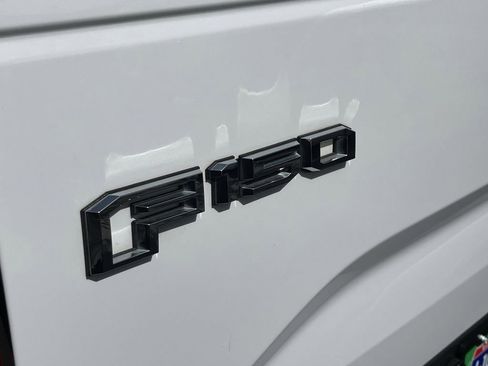 Used 2015 Ford F150 XLT w/ Equipment Group 302A Luxury AWD/4WD image 8