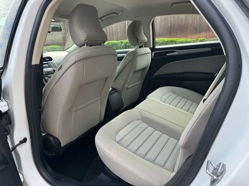Used 2018 Ford Fusion S FWD image 23