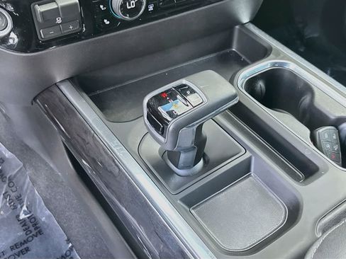 Used 2026 Chevrolet Silverado 1500 LTZ w/ LTZ Premium Package AWD/4WD image 17