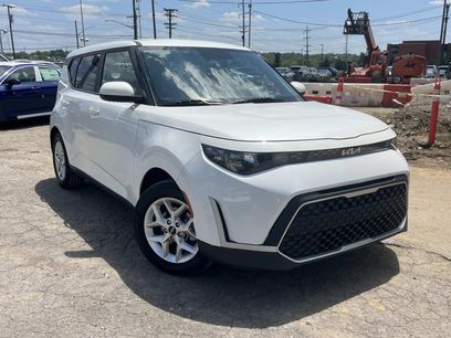 Used 2023 Kia Soul LX w/ Option Group 015
