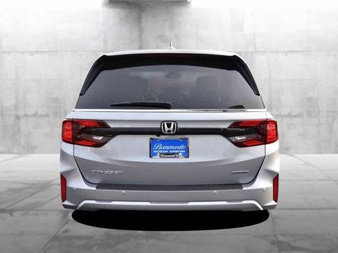New 2026 Honda Odyssey Touring image 6