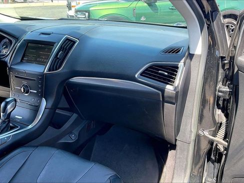 Used 2015 Ford Edge Titanium w/ Equipment Group 302A AWD/4WD image 15
