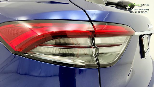 Used 2023 Maserati Levante GT AWD/4WD image 27