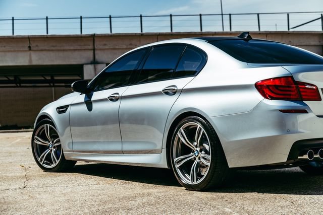 Used 2013 BMW M5 RWD image 48