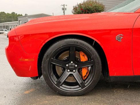 Used 2022 Dodge Challenger SRT Hellcat w/ Plus Package RWD image 20
