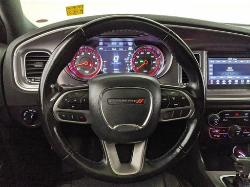 Used 2020 Dodge Charger SXT w/ Leather Interior Group RWD image 12
