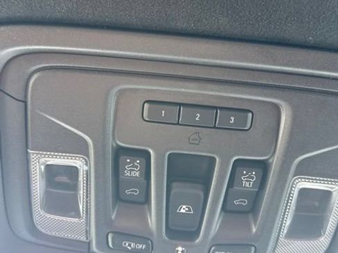 Used 2024 GMC Sierra 2500 Denali Ultimate AWD/4WD image 39