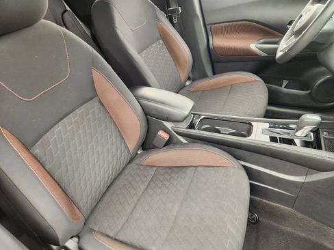 Used 2023 Nissan Kicks SR w/ Interior Electronics Package FWD image 10