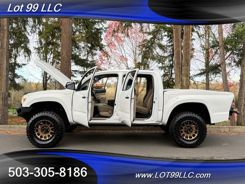 Used 2012 Toyota Tacoma PreRunner w/ SR5 Pkg image 38