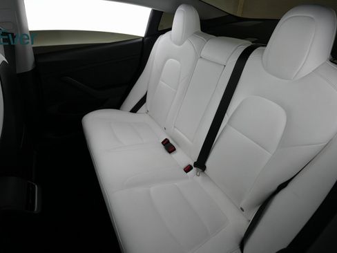 Used 2023 Tesla Model 3 Performance image 10