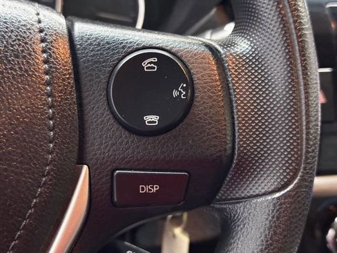 Used 2016 Toyota Corolla LE FWD image 29