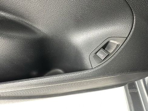 Used 2020 Volkswagen Passat 2.0T R-Line image 18