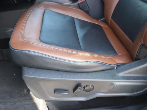 Used 2022 Ford Bronco Outer Banks AWD/4WD image 17