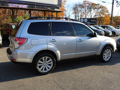 Used 2012 Subaru Forester 2.5X Premium w/ All-Weather Pkg image 7
