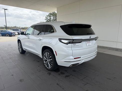 Used 2025 Buick Enclave Avenir w/ Super Cruise Package image 7