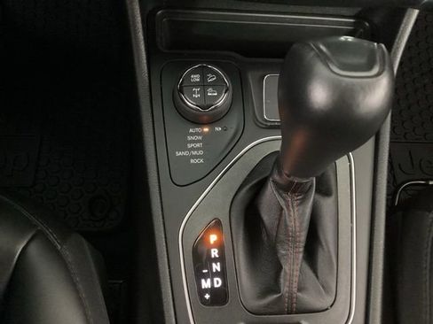 Used 2023 Jeep Cherokee Trailhawk image 29