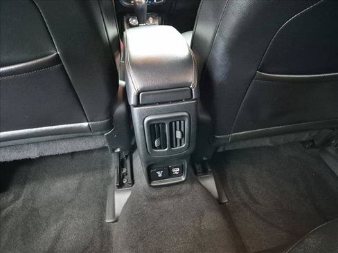 Used 2018 Jeep Compass Limited AWD/4WD image 18