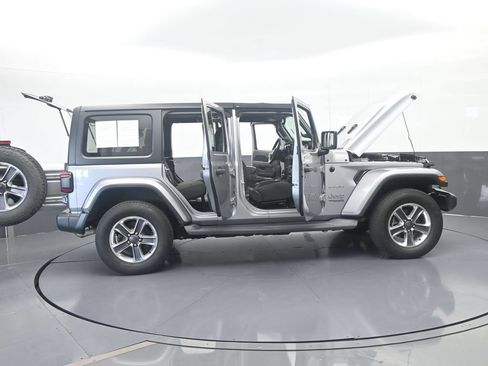 Used 2019 Jeep Wrangler Unlimited Sahara AWD/4WD image 74