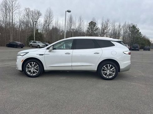 Used 2022 Buick Enclave Premium w/ Experience Buick Package image 10