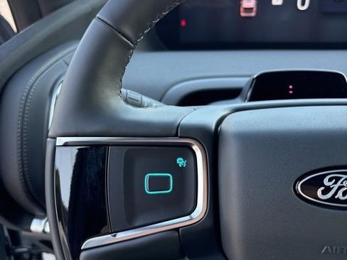 New 2025 Ford Expedition Platinum w/ Stealth Performance Package image 18