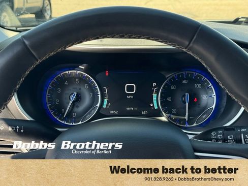 Used 2023 Chrysler Pacifica Touring-L FWD image 20
