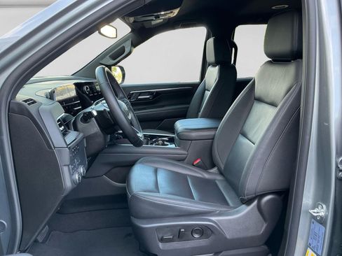 Used 2025 Chevrolet Tahoe Z71 AWD/4WD image 10