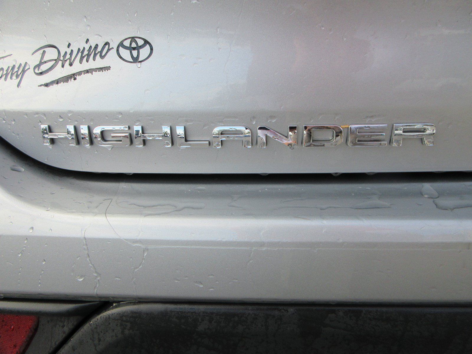 Used 2024 Toyota Highlander XLE AWD/4WD image 8