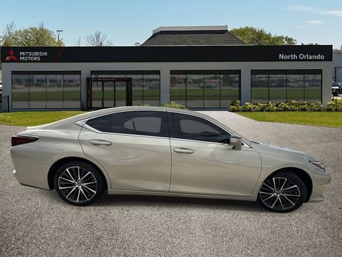 Used 2024 Lexus ES 350 350 w/ Premium Package image 6
