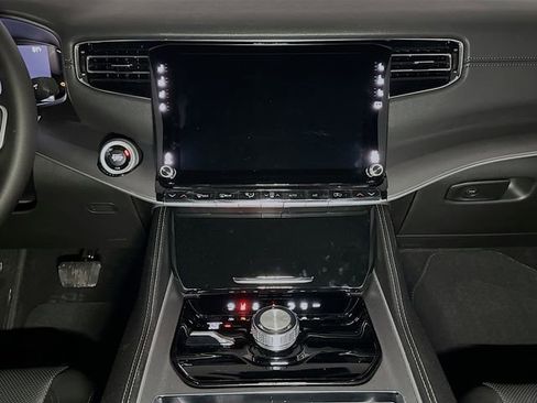 New 2026 Jeep Grand Wagoneer 4WD image 9