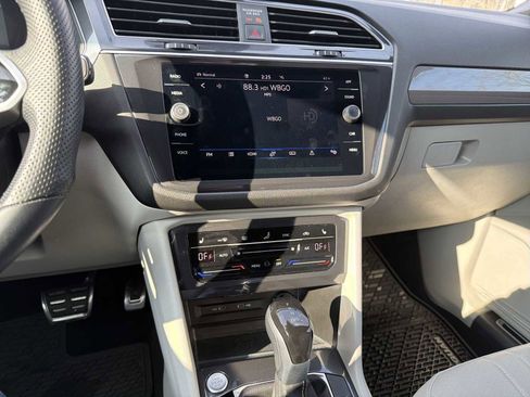 Used 2024 Volkswagen Tiguan SE R-Line image 27