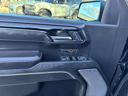 Used 2024 GMC Sierra 1500 AT4X image 12