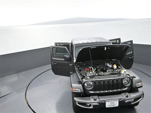 New 2025 Jeep Gladiator Sport image 26