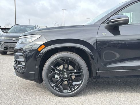 New 2026 Volkswagen Tiguan SE R-Line image 9