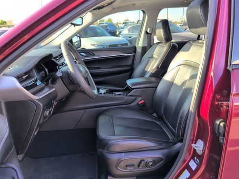 Used 2022 Jeep Grand Cherokee Limited 4xe AWD/4WD image 10