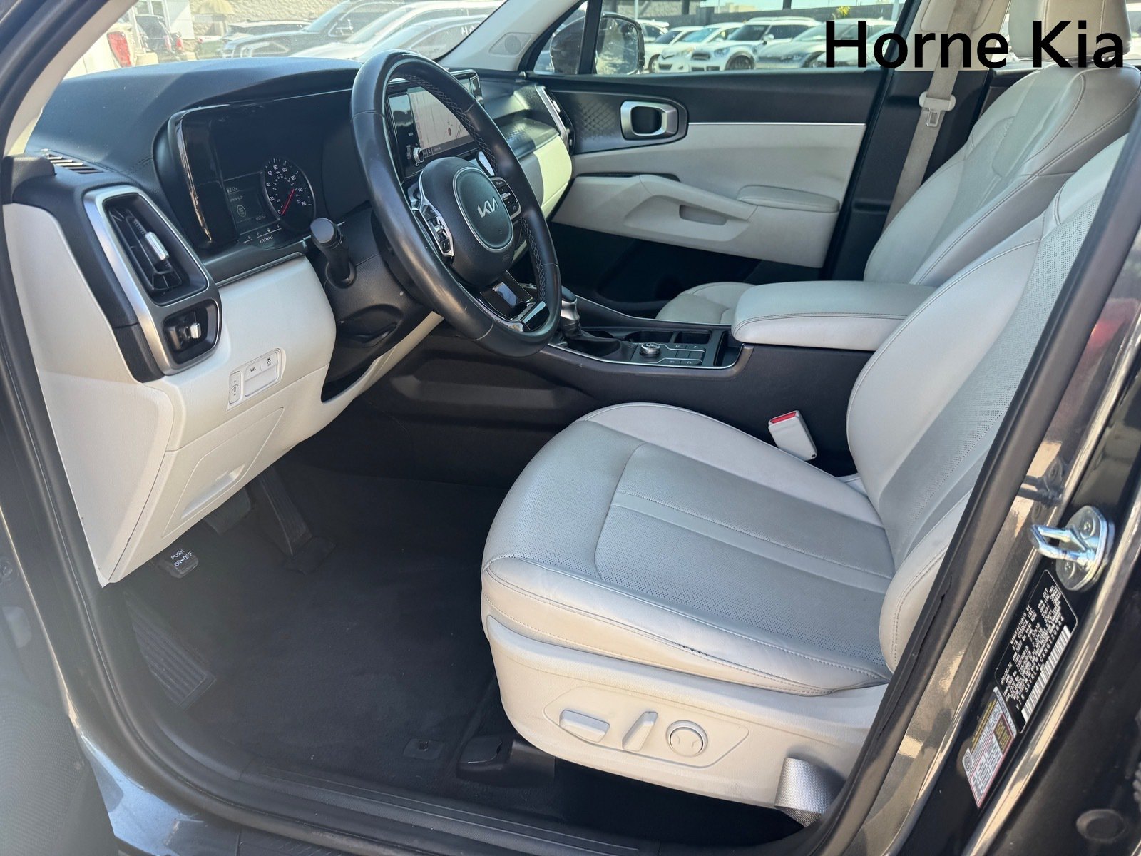 Certified 2022 Kia Sorento S FWD image 10