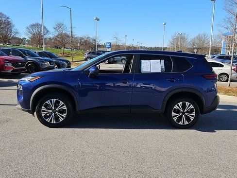 Used 2023 Nissan Rogue SV image 5