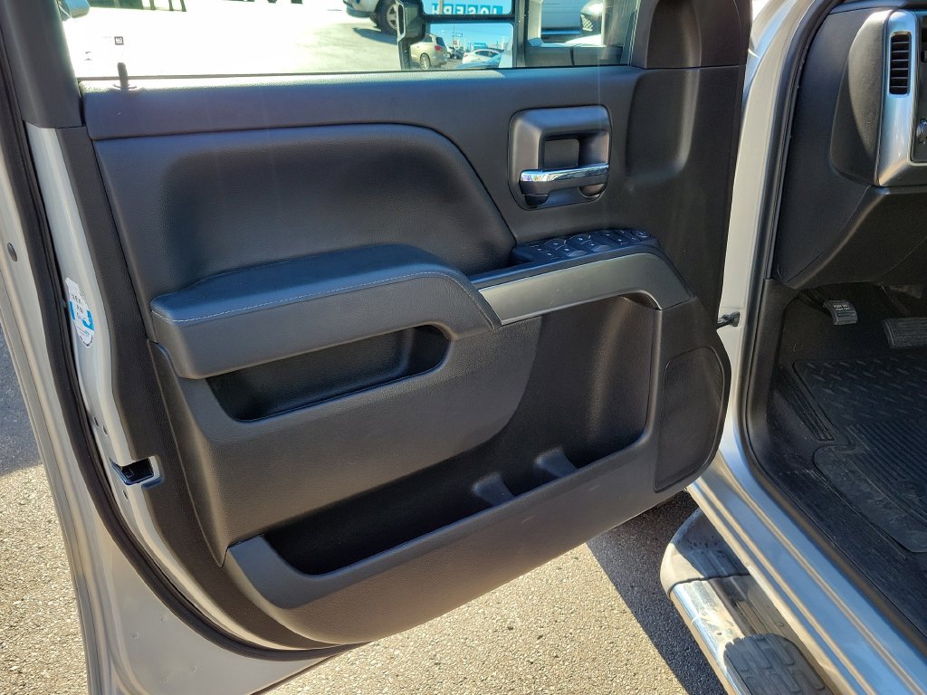 Used 2019 Chevrolet Silverado 1500 LT AWD/4WD image 22
