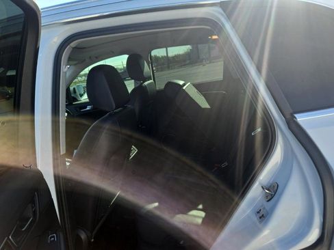 Used 2017 Audi Q5 2.0T Premium Plus w/ Technology Package image 13