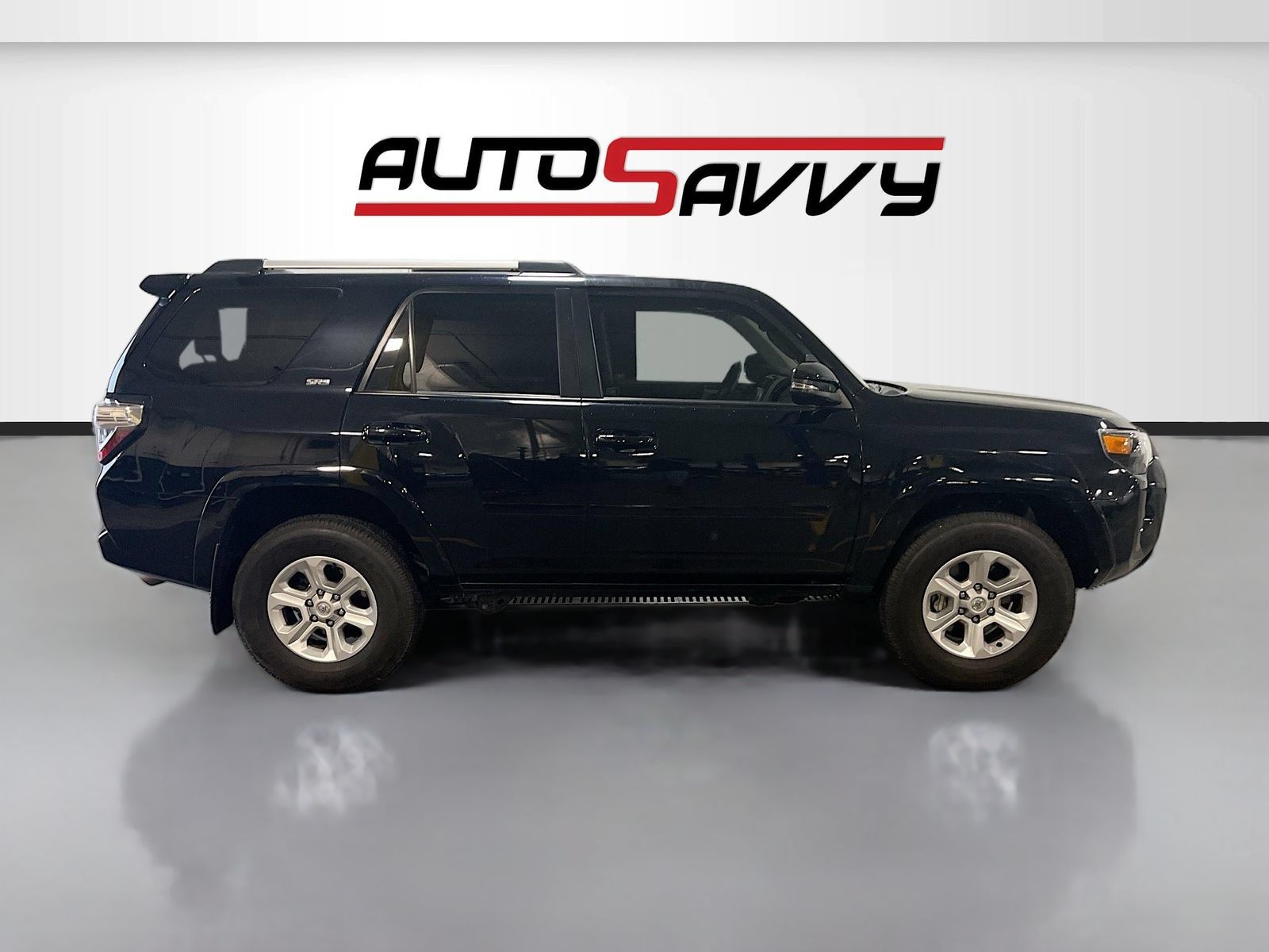 Used 2024 Toyota 4Runner SR5 Premium w/ Moonroof Package AWD/4WD image 8
