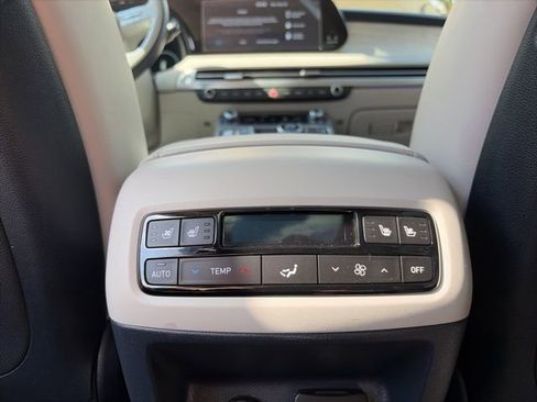 Used 2024 Hyundai Palisade Calligraphy FWD image 11